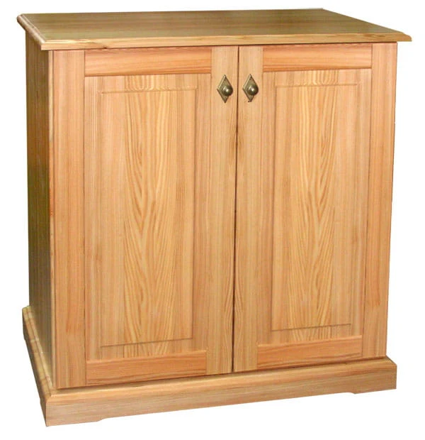 Komoda drewniana KDM-7b, drewno lite modrzew lakierowany, wieniec dolny prosty