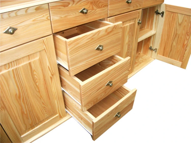 kredens drewniany KRM5, drewno modrzew lakierowany